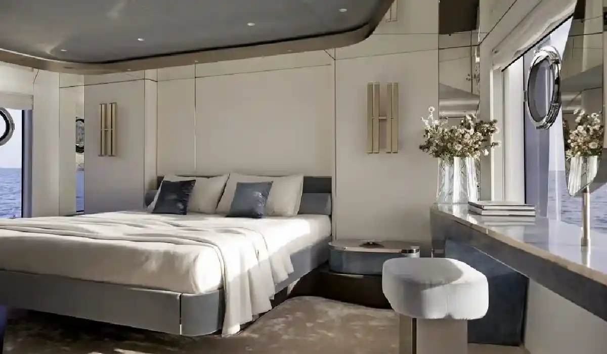 Azimut - Magellano 30M - Best Yacht Rentals - Best Preowned Yachts - Exclusive Concierge Club.webp